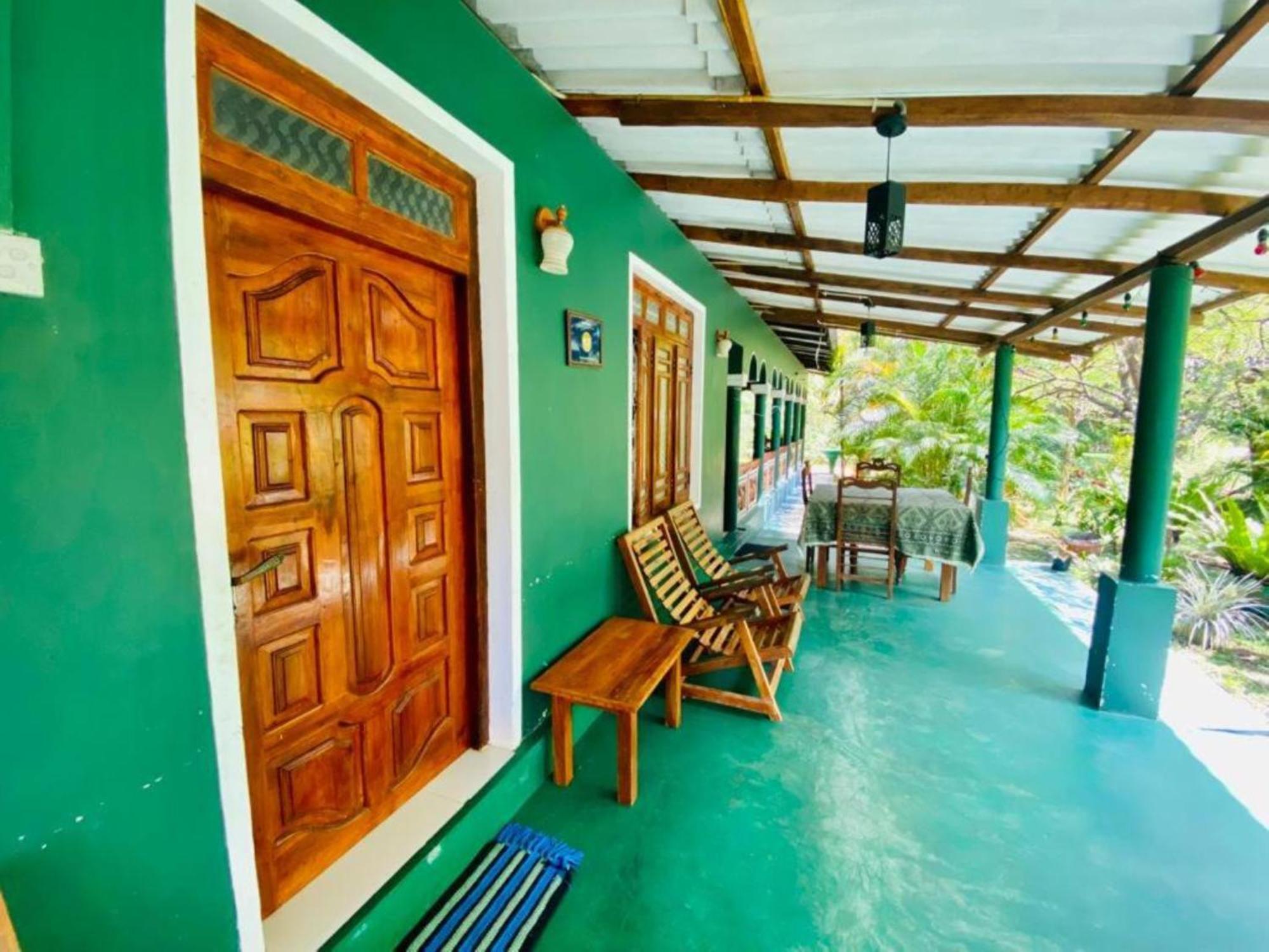 Rock Lake Home Stay Sigiriya Esterno foto