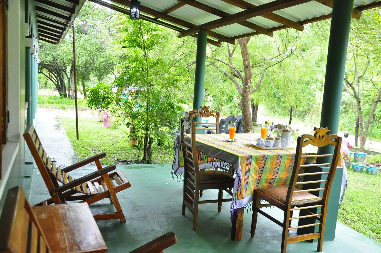 Rock Lake Home Stay Sigiriya Esterno foto