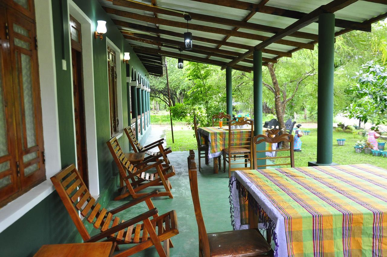 Rock Lake Home Stay Sigiriya Esterno foto