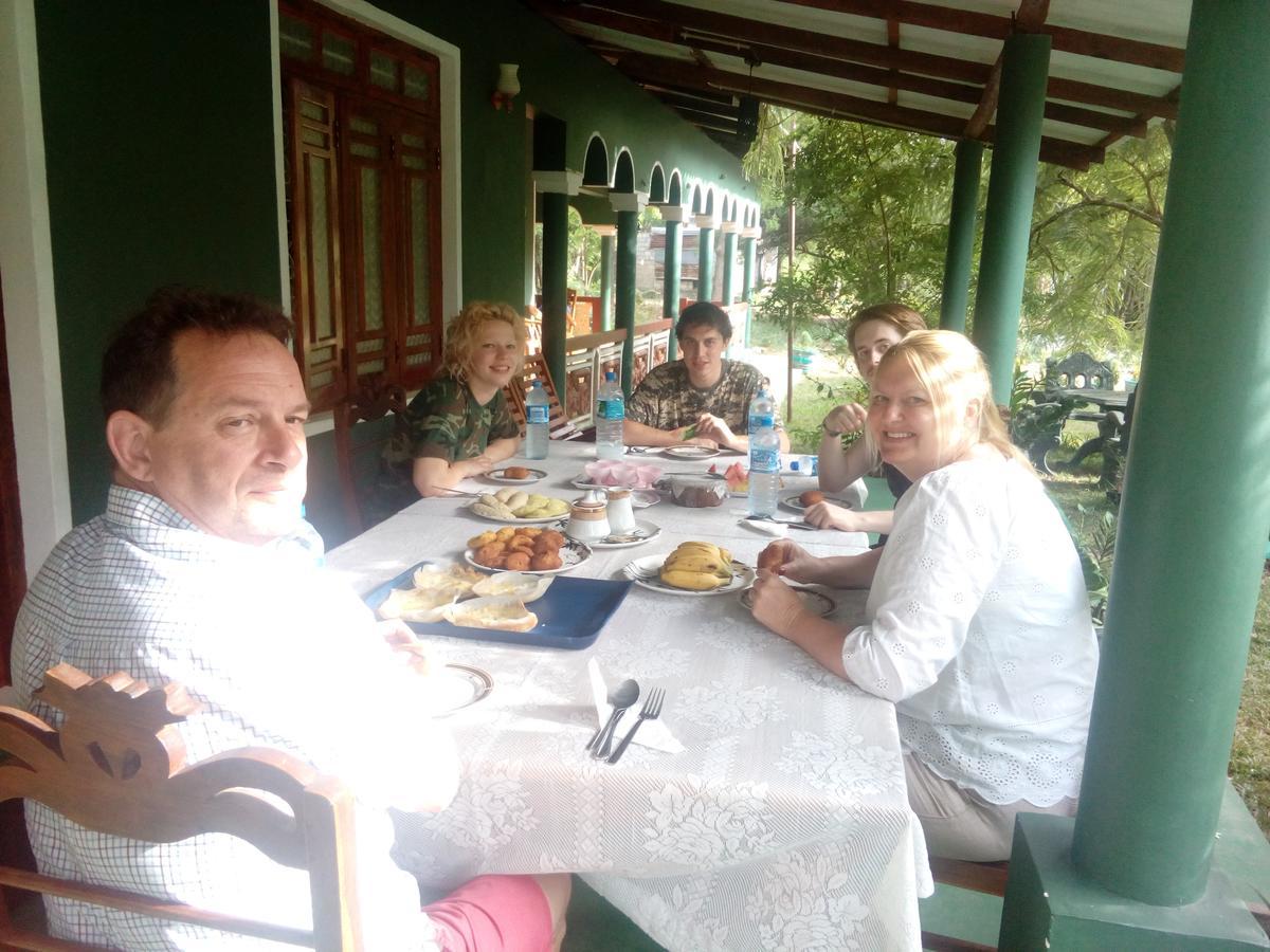 Rock Lake Home Stay Sigiriya Esterno foto