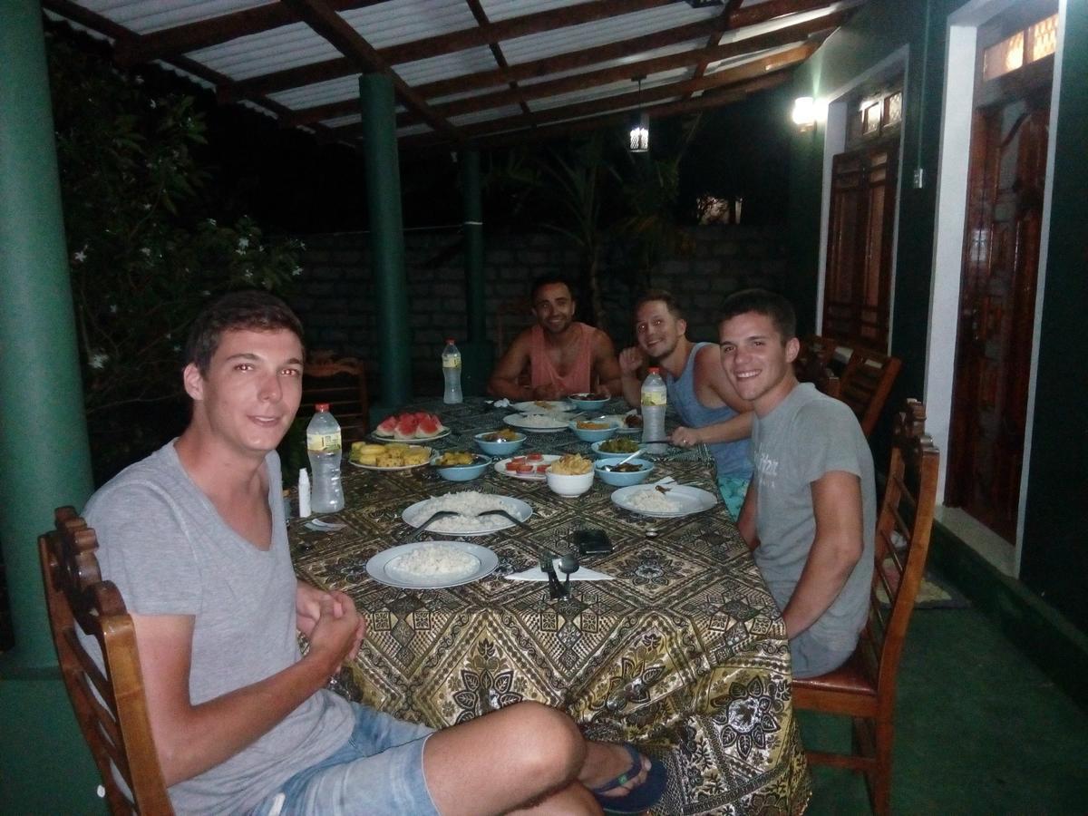 Rock Lake Home Stay Sigiriya Esterno foto